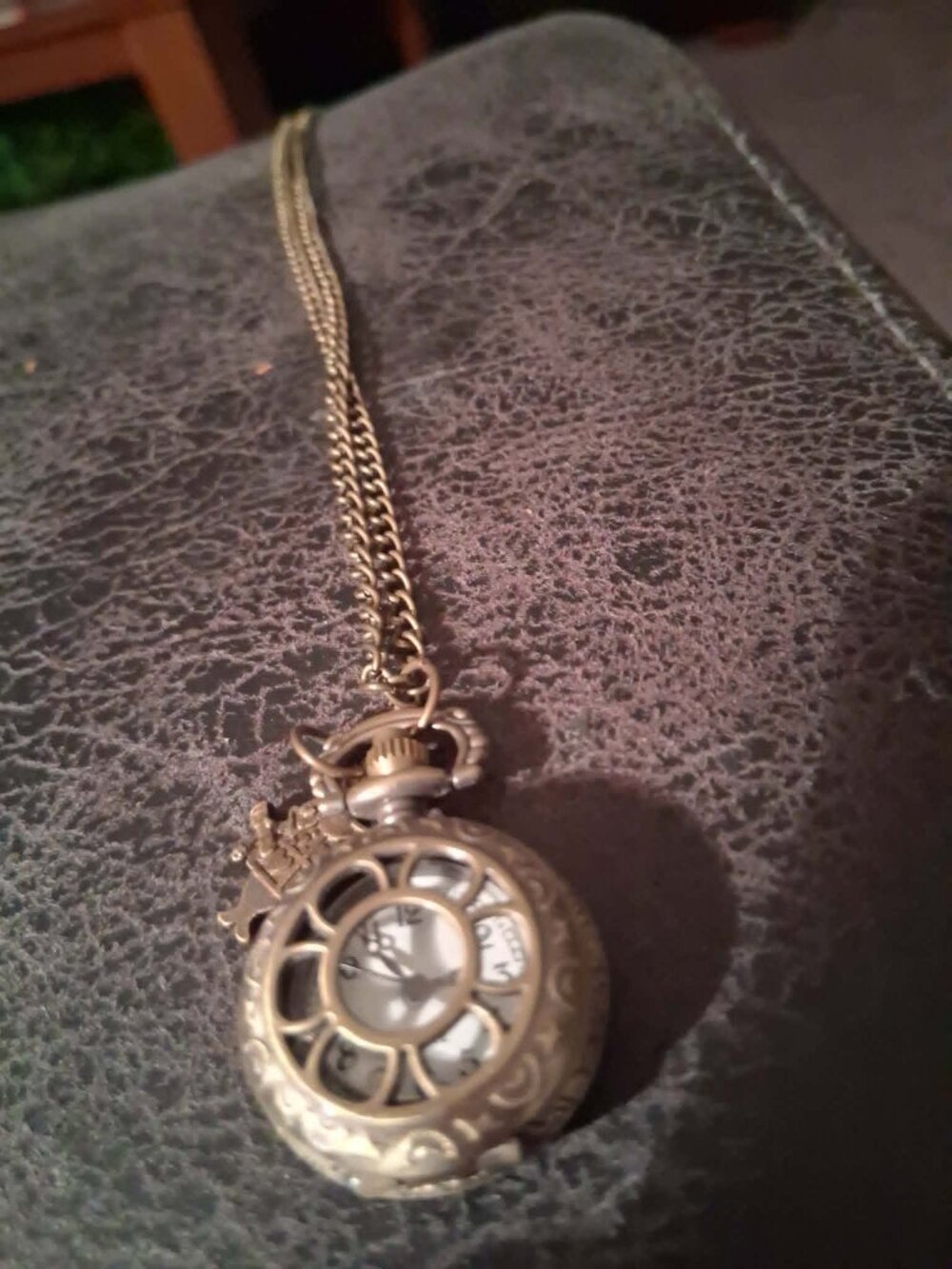 Alice in wonderland replica pocket watch  NEW